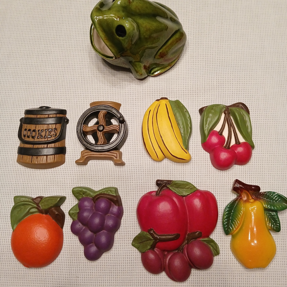 Ceramic Frog and Fruit Set